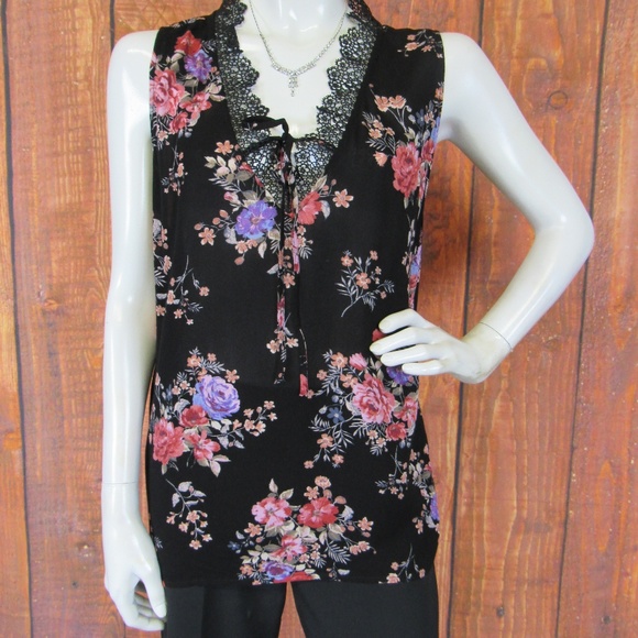 Alice Blue Tops - Alice Blue Sleeveless Blouse Size Medium Floral